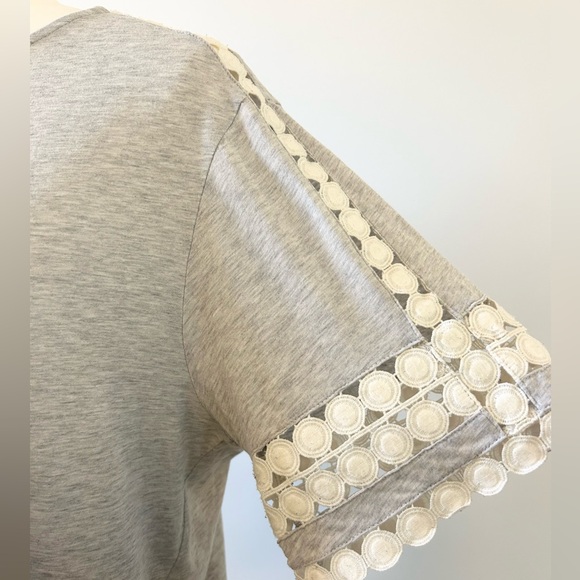 JCREW Soft Gray T-Shirt with Lace Detail on Sleeves - size Medium - Picture 4 of 7